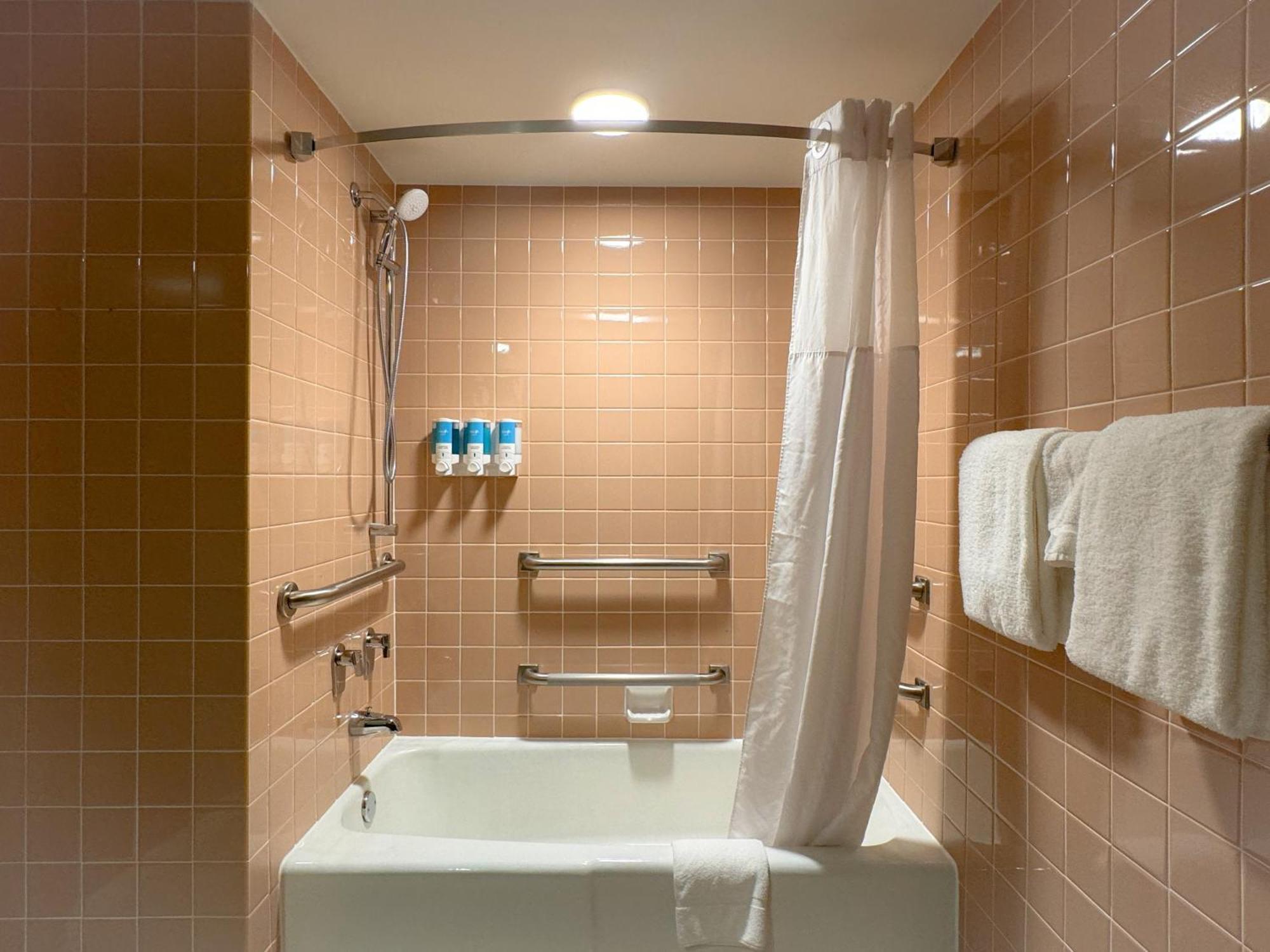 Heritage & St Louis Fenton, Trademark By Wyndham Hotel Fenton