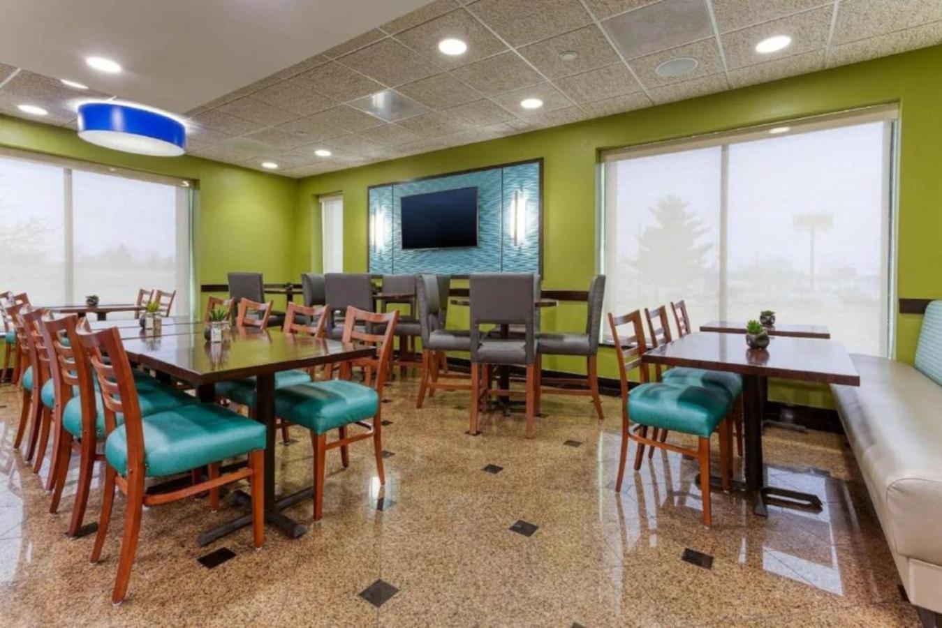 Hotel Heritage & St Louis Fenton, Trademark By Wyndham