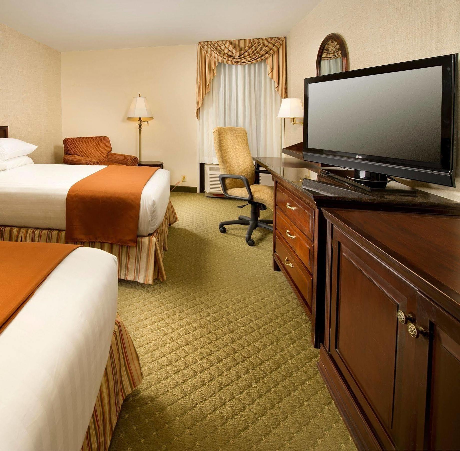 Hotel Heritage & St Louis Fenton, Trademark By Wyndham